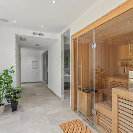Villa Vacation Marbella I Promise, Private Hot Tub, Turquoise Pool, Sauna, Turkish Bath, Gym, Close To Golfs Estepona